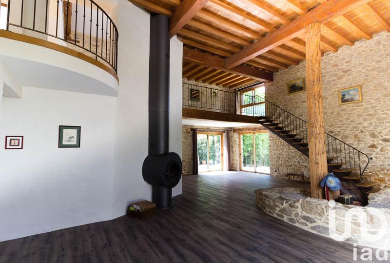 Maison - 249 m² - 7 pièces