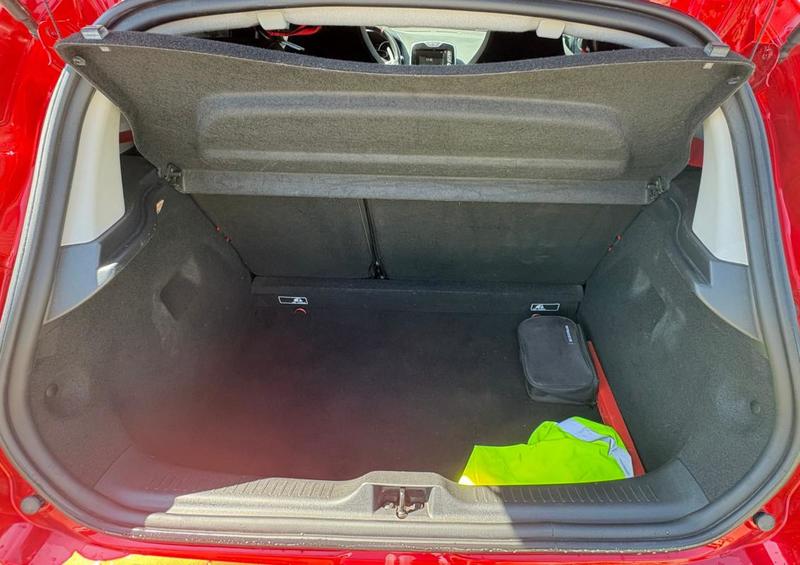 Renault Clio IV Rs Trophy 220 n°1066 Full