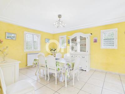 Maison - 142 m² - 6 pièces