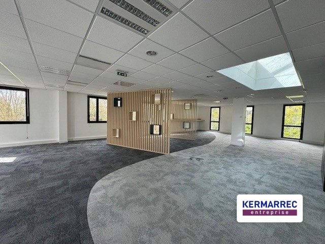 Bureau - 728 m²