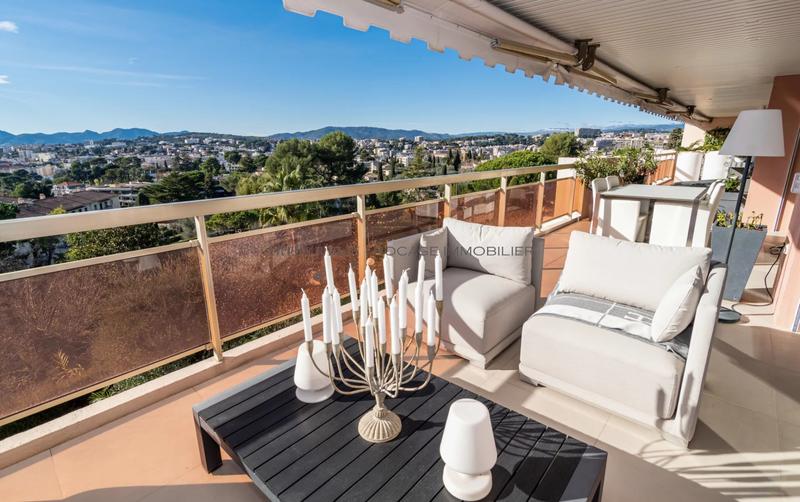 Appartement - 223 m² - 5 pièces