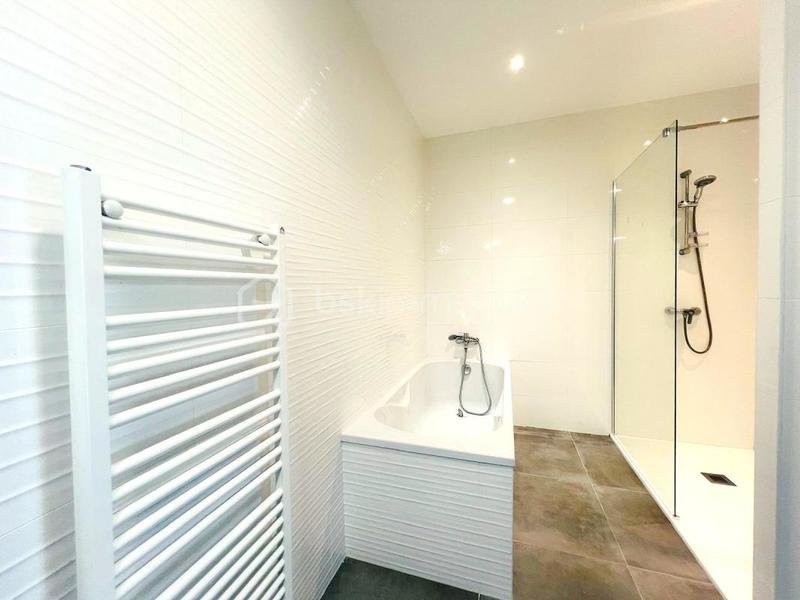 Appartement - 97 m² - 4 pièces