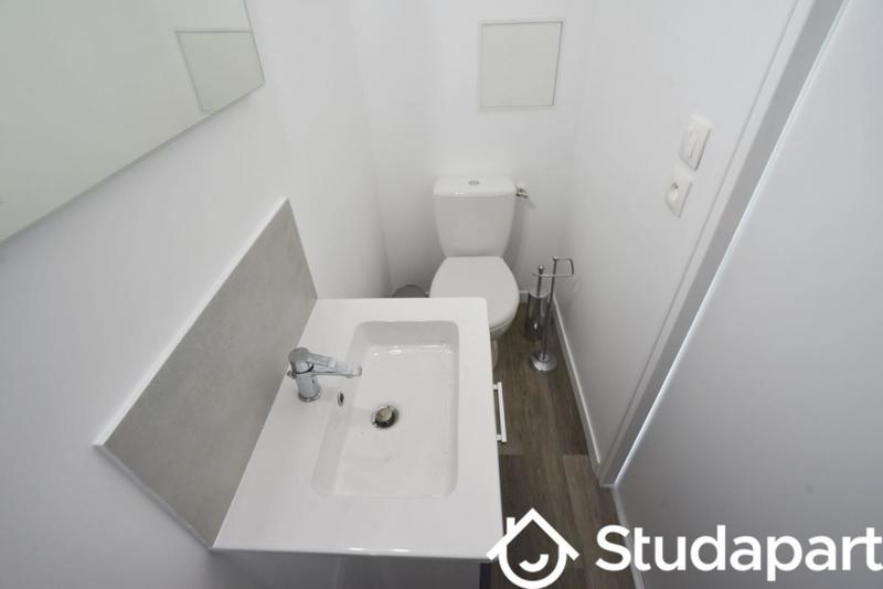 Chambre - 11 m² - 1 pièce