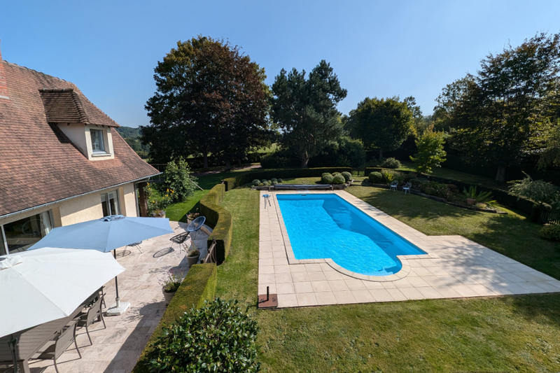 Maison - 198 m² - 10 pièces