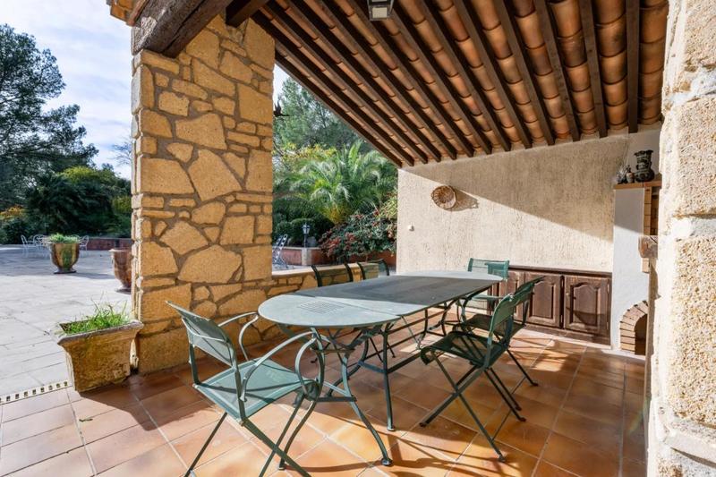 Maison - 195 m² - 8 pièces