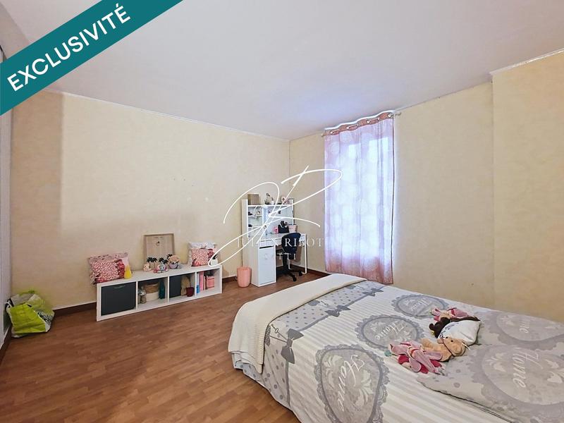 Maison - 165 m² - 6 pièces