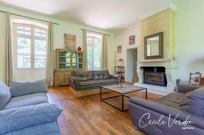 Propriété - 280 m² - 10 pièces