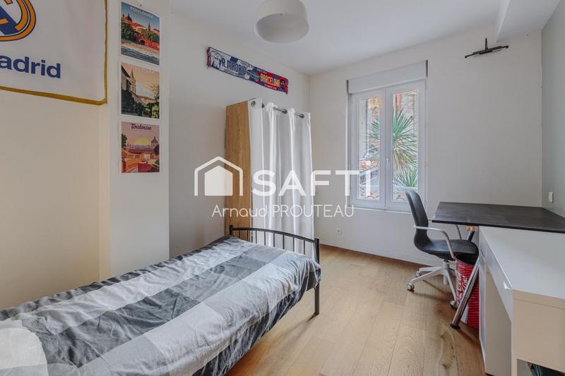 Appartement - 145 m² - 6 pièces