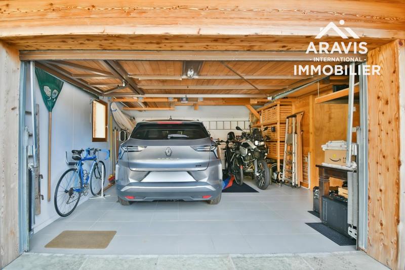 Propriété - 215 m² - 6 pièces