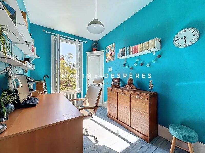 Maison - 180 m² - 10 pièces