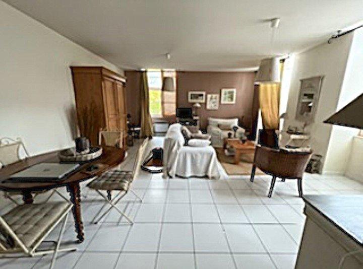 Appartement - 66 m² - 2 pièces