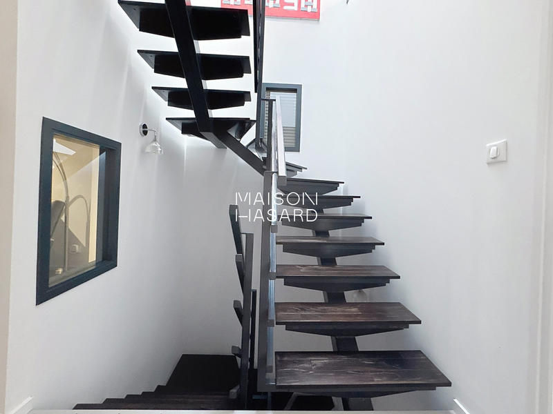 Maison contemporaine - 222 m² - 8 pièces