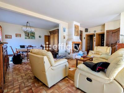 Maison - 140 m² - 7 pièces