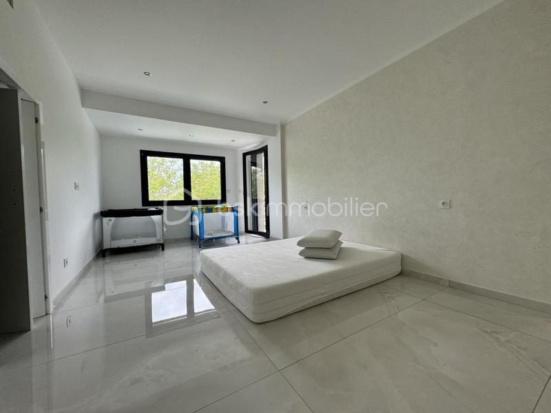 Maison - 145 m² - 6 pièces