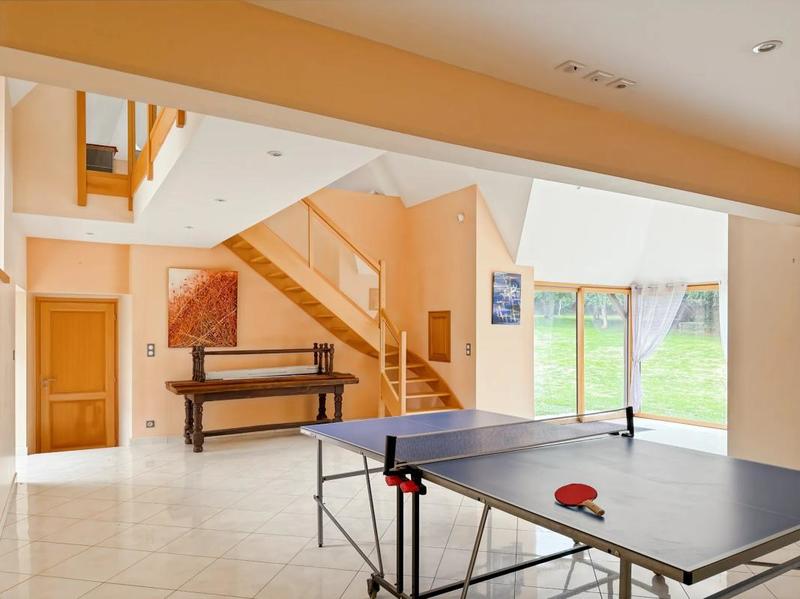 Propriété - 377 m² - 10 pièces