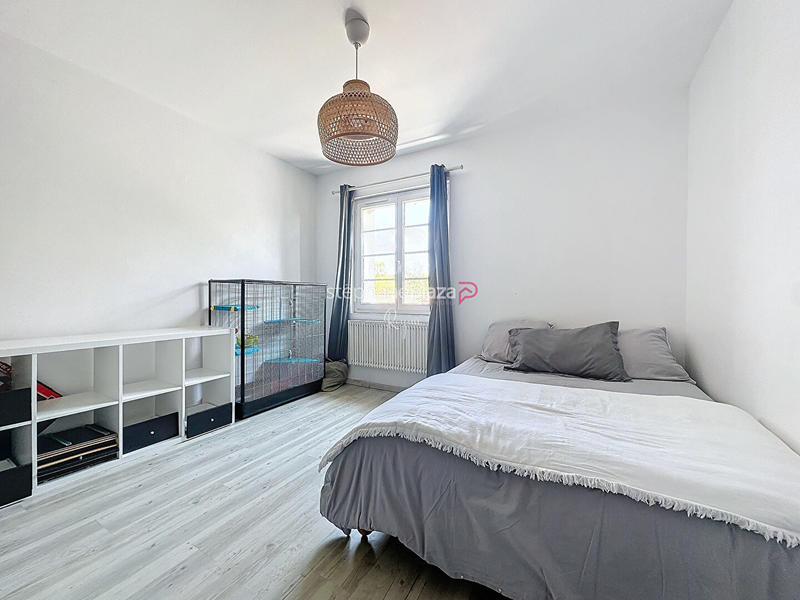 Maison - 180 m² - 8 pièces