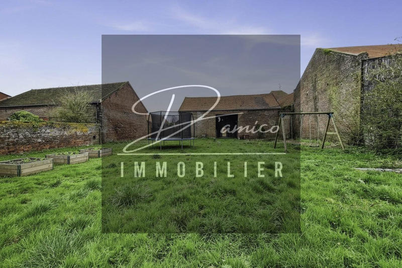 Maison - 142 m² - 12 pièces