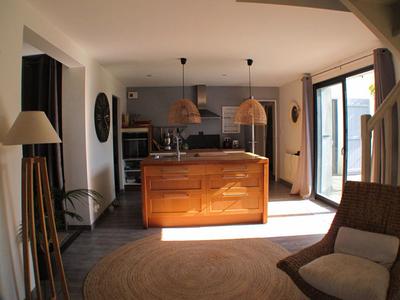 Demeure - 100 m² - 5 pièces