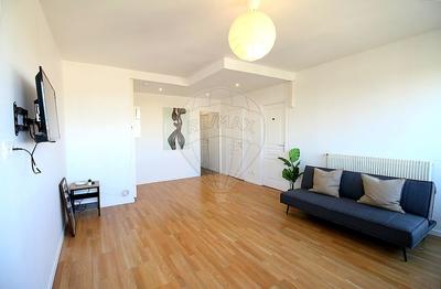 Appartement - 81 m² - 5 pièces