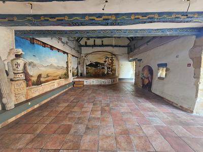 Maison - 2 135 m² - 52 pièces