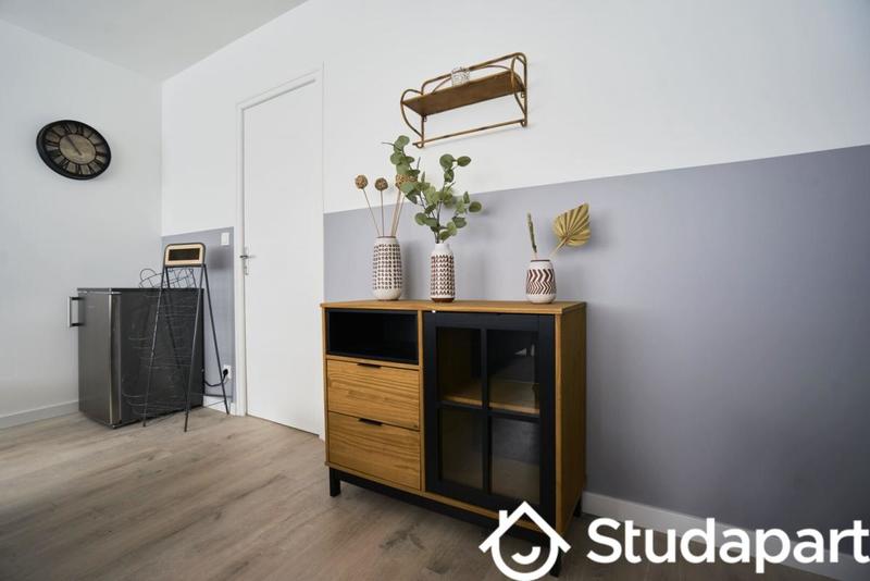Chambre - 10 m² - 1 pièce