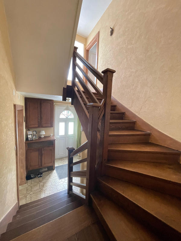 Maison - 161 m² - 8 pièces