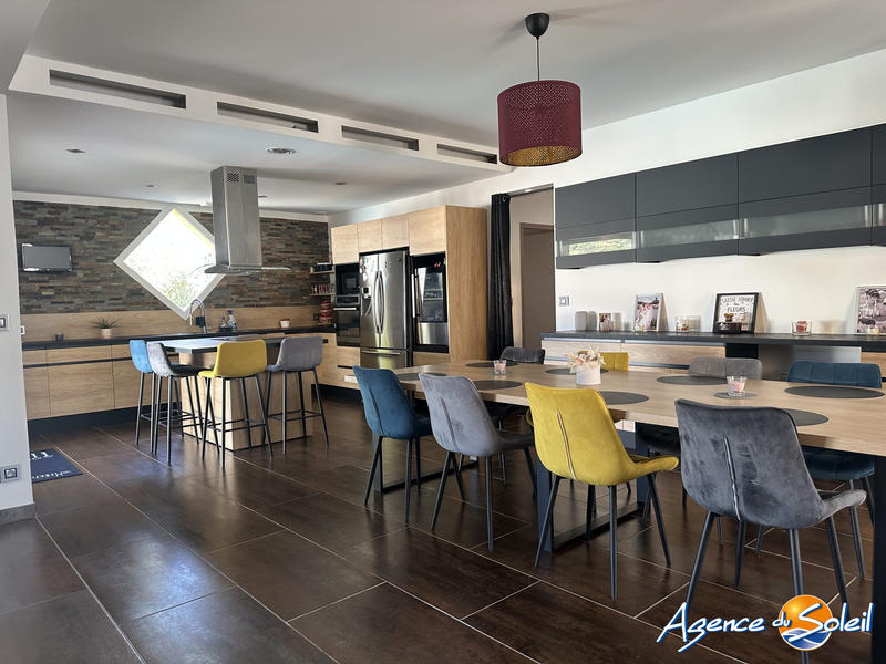 Maison - 167 m² - 6 pièces