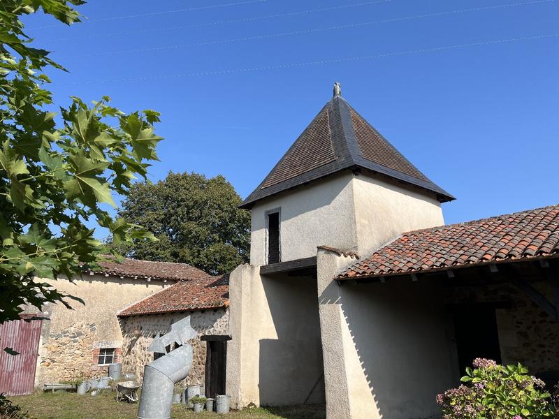 Maison - 411 m² - 7 pièces