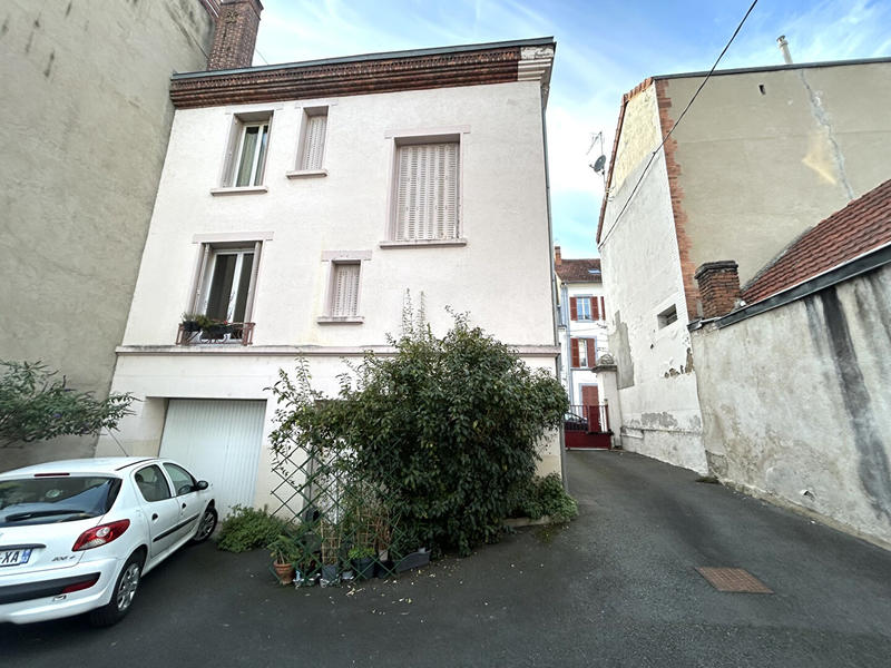 Maison - 99 m² - 4 pièces