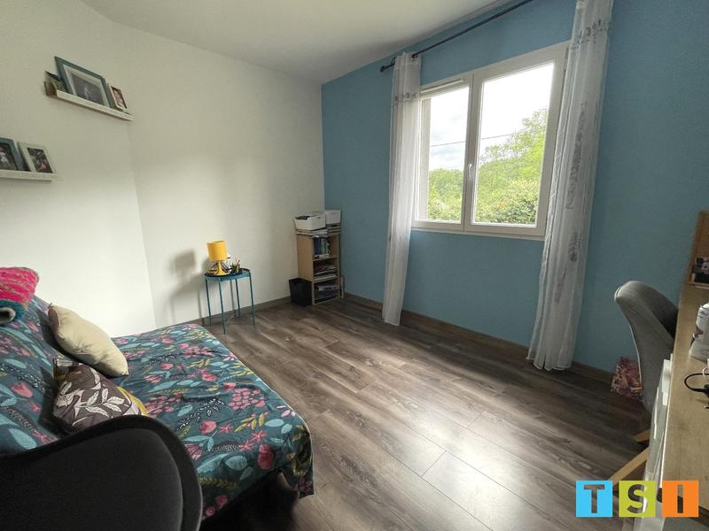 Maison - 223 m² - 8 pièces