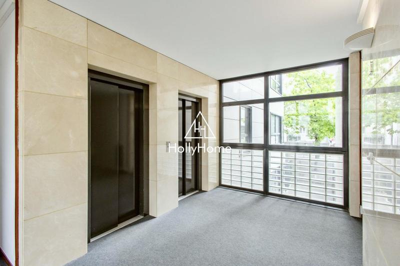 Appartement ancien - 85 m² - 4 pièces