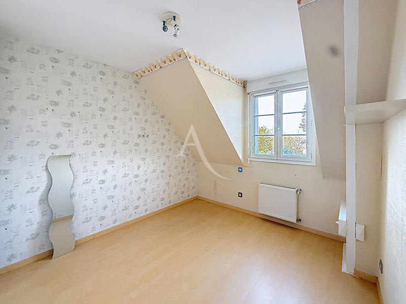 Maison - 232 m² - 8 pièces