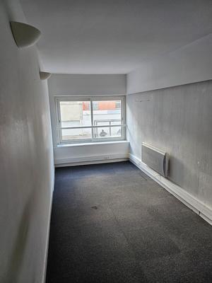 Bureau - 300 m² - 17 pièces