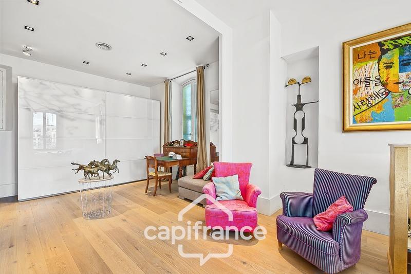 Maison - 323 m² - 10 pièces