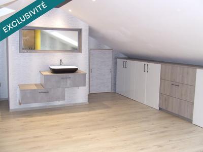 Maison - 202 m² - 9 pièces