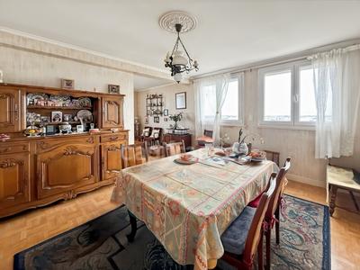 Appartement - 74 m² - 4 pièces