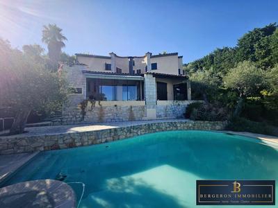 Villa - 197 m² - 8 pièces