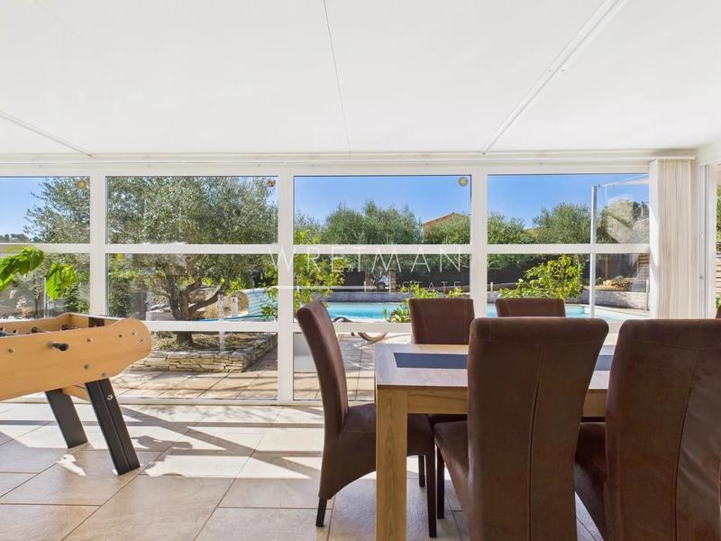 Villa - 163 m² - 6 pièces