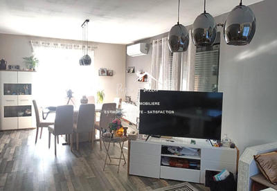 Maison traditionnelle - 200 m² - 8 pièces