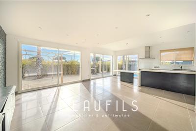 Villa - 114 m² - 4 pièces