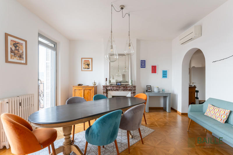 Appartement - 164 m² - 5 pièces