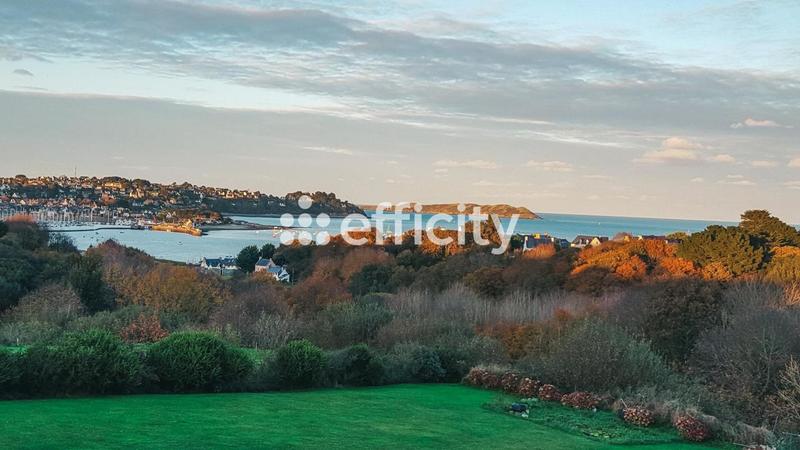 Maison - 208 m² - 5 pièces