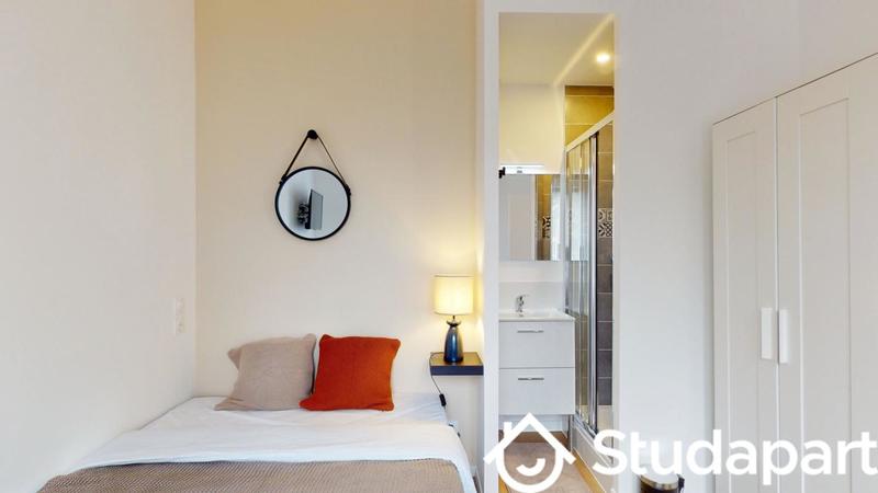 Chambre - 11 m² - 1 pièce