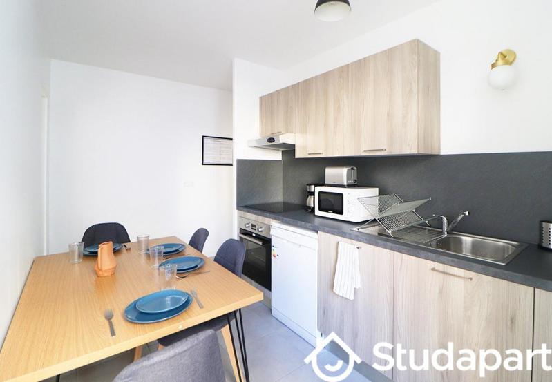 Chambre - 11 m² - 1 pièce