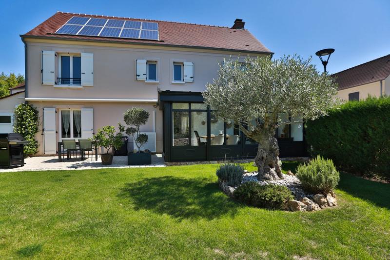 Maison - 138 m² - 6 pièces