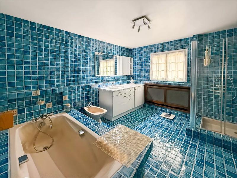 Maison - 291 m² - 9 pièces