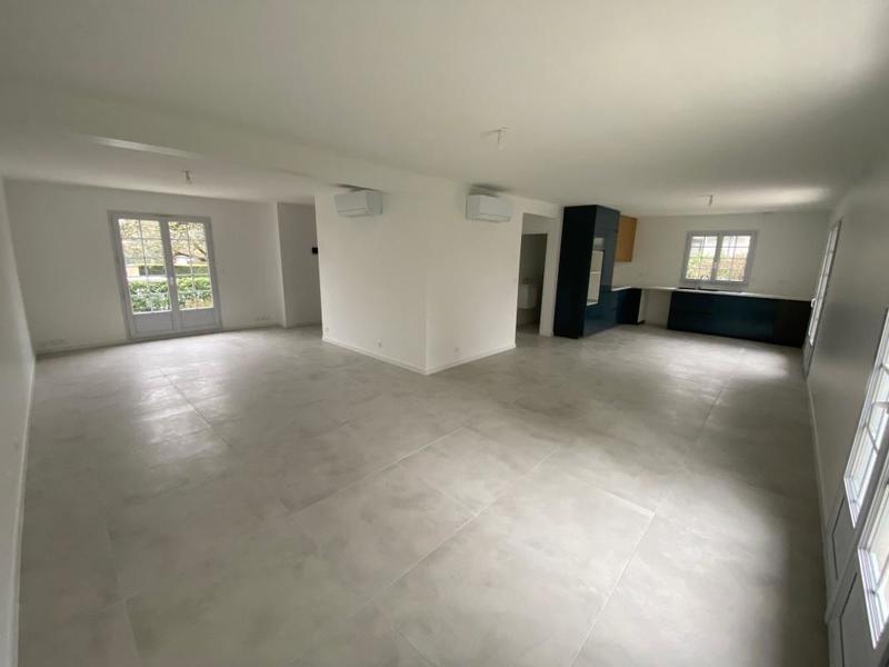 Maison - 180 m² - 6 pièces