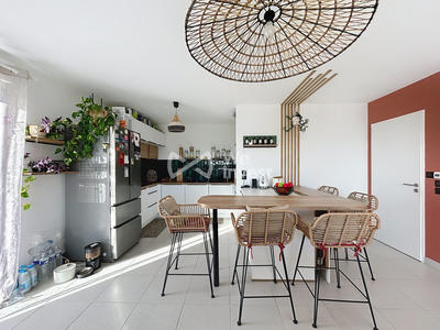 Appartement - 84 m² - 3 pièces