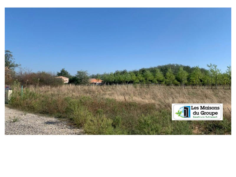 Terrain constructible - 1 050 m²