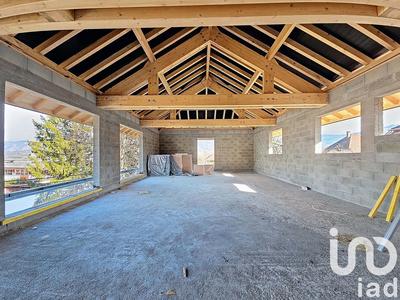 Loft - 89 m² - 5 pièces